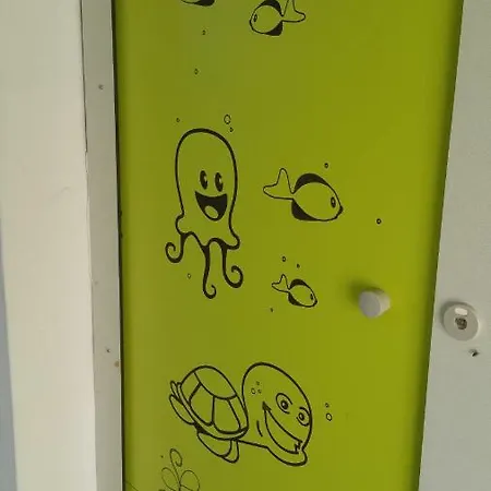 مكان تخييم Fleur D'oleron 2*